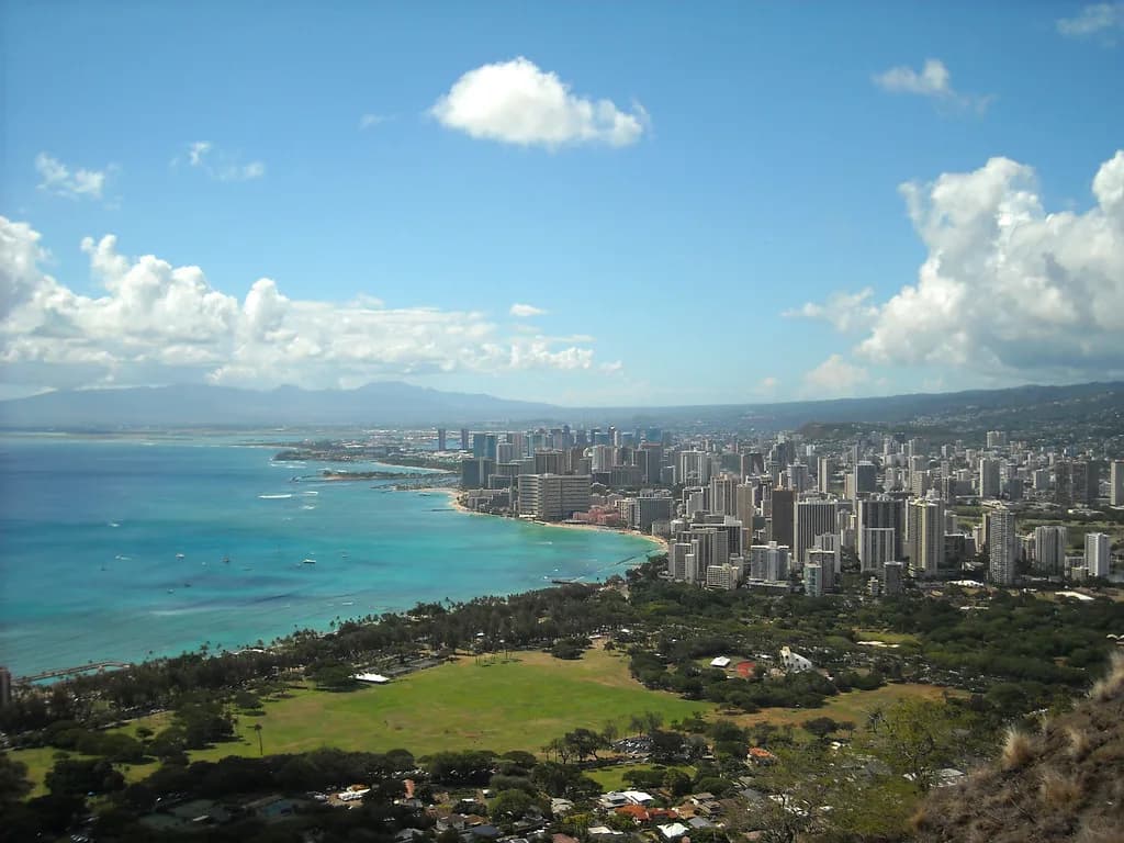 Diamond Head Snorkeling: Oahu Spots and Tour Choices