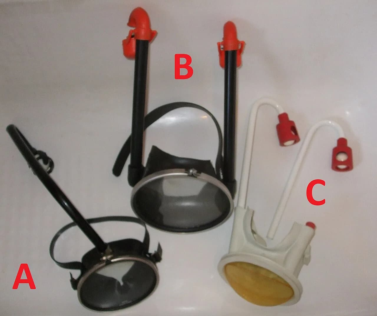 Full-Face Snorkel Mask: How to Choose One That Breathes