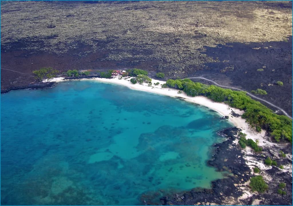 Makaiwa Bay Snorkeling: Mauna Lani's Easy Reef Entry
