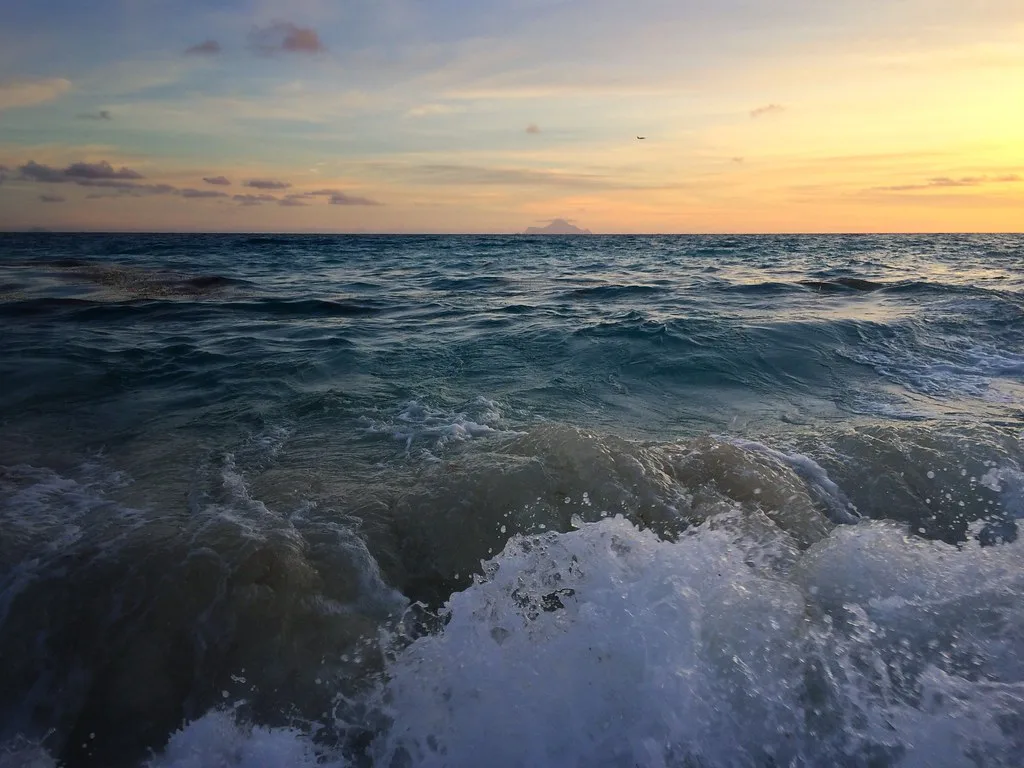 Waves, Mullet Bay, St Maarten